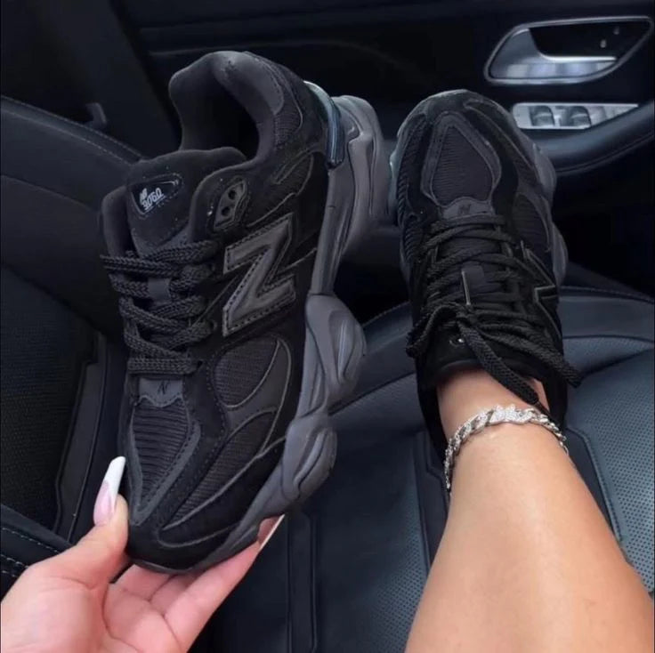 9060 Triple Black Cat