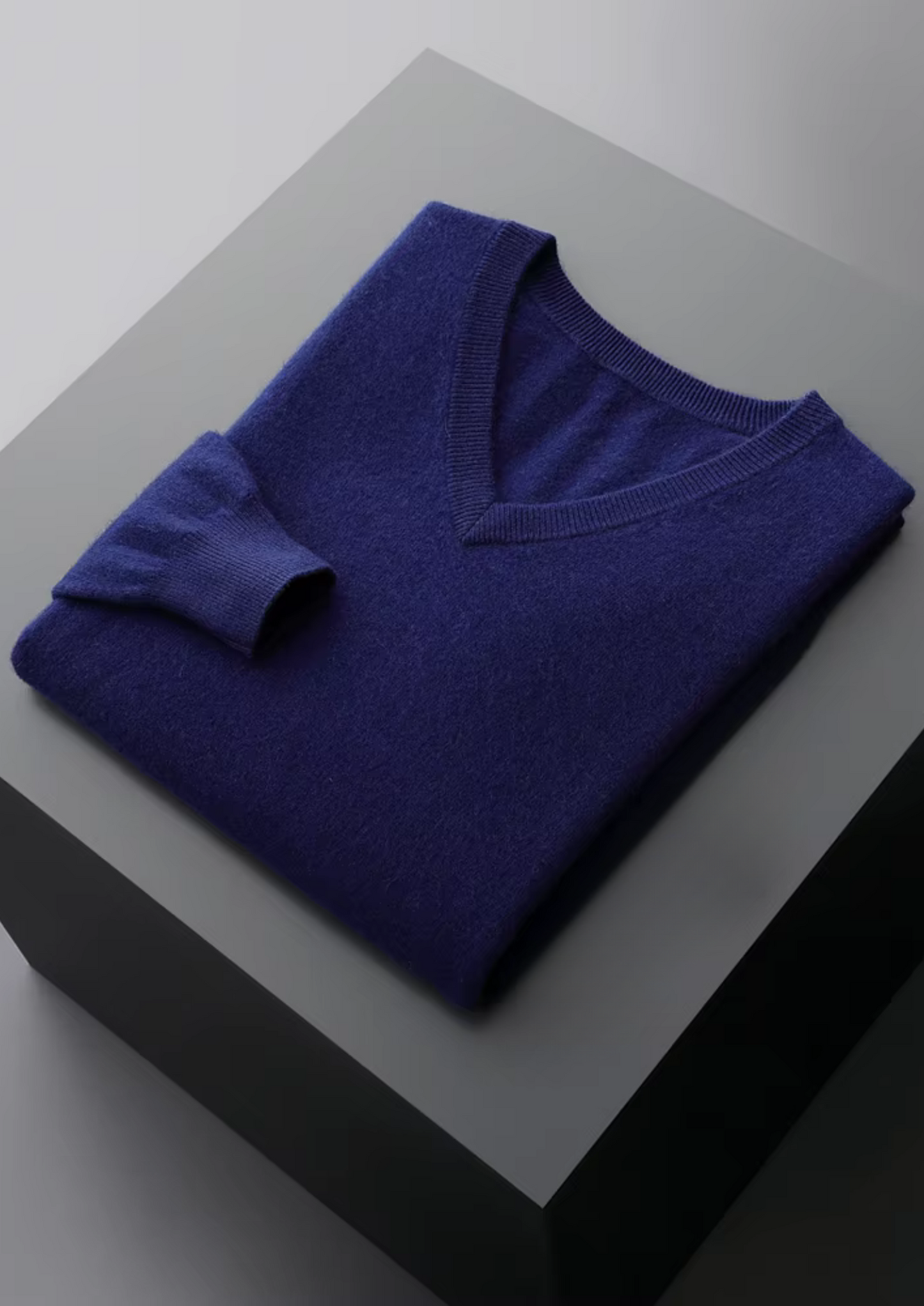 PURE EXTRA-FINE MERINO WOOL CLASSIC V-NECK SWEATER